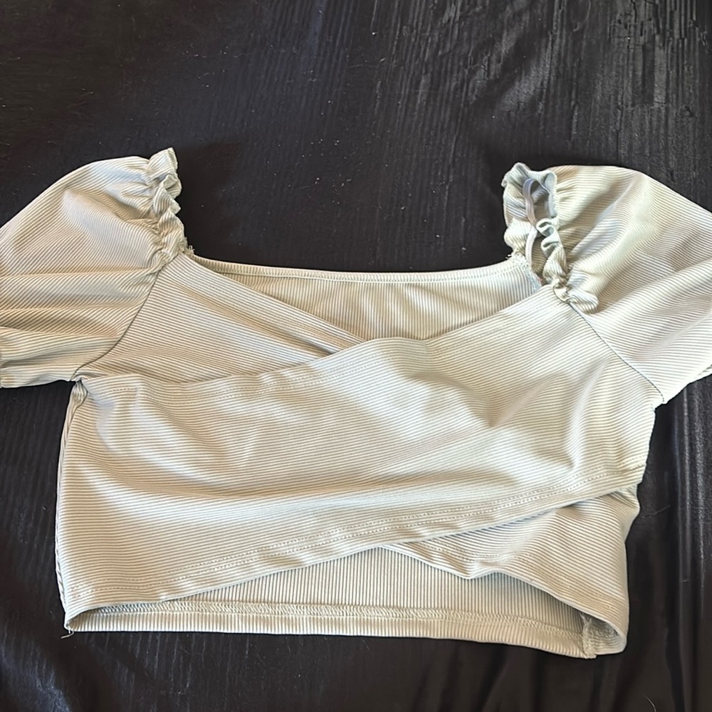 green shein crop top!